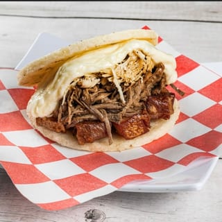 Arepa Rellena
